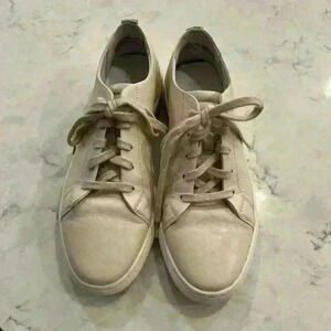 Seychelle Off white Sneakers size 9